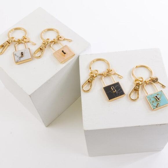 Natural Howlite Lock & Key Keychain Bag Charm - Picture 3 of 3